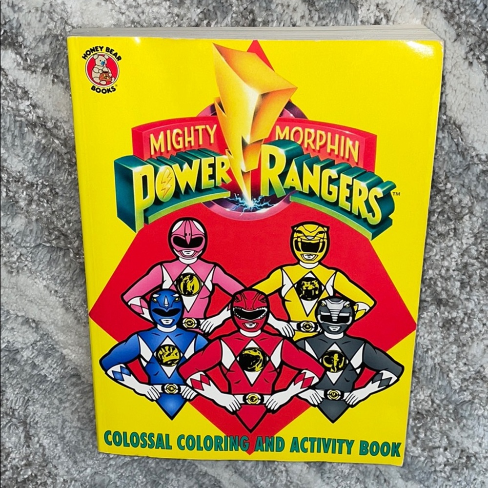 Mighty Morphin Power Rangers Colossal ColoringBook
